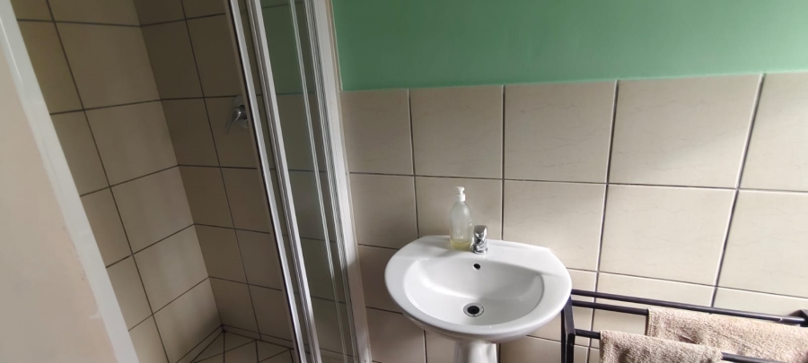 5 Bedroom Property for Sale in Strandfontein Village Western Cape